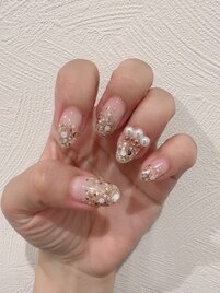 ビジューネイル