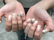 ネイルアヴァンス 京橋店(Nail AVANCE.)/白グラデーションネイル！