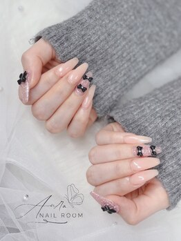 オウラネイルルーム(Aura nail room)/長さだしの4本アート