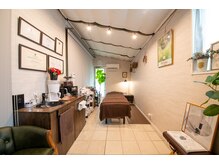 アオダモ(aodamo)/開放的なサロンを一人占め