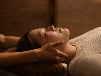 トゥーリアン 一宮(to liens)の写真/《感動体験を一宮で》首肩の硬直を丁寧につむぎ、張り詰めていた糸が緩むような解放感を。天使の羽の完成。