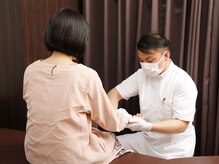 やぎはし整体院 柏駅西口店/カウンセリング中の身体の確認