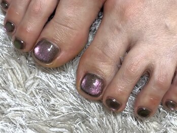 サロン ド ルピア(SALON de LUPIA)の写真/お洒落な夏の先取りフットネイル！デザイン持ち込みもOK◎で理想の足元に♪