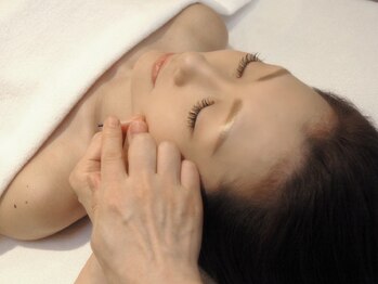 げんき堂整骨院 イオンモール川口前川の写真/【美顔鍼+高濃度炭酸ミスト美容液+パッティングマッサージ¥6,600】痛みは少ないが効果大!オリジナル美容鍼
