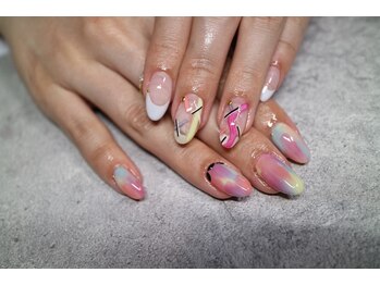 ネイルサロン R/スタイリングコース　TOMO