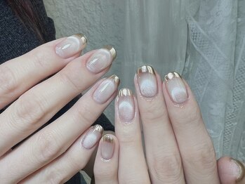 カカネイルズ(Kaka nails)/マグネット×ミラーフレンチ