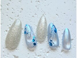涼しげ水面ネイル