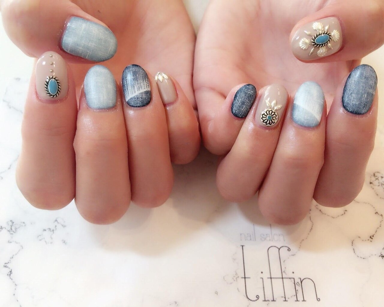 2025年秋トレンド】デニムネイルのネイルデザイン集｜人気順｜5