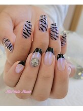 ローズ56(Rose56)/ゼブラフレンチネイル