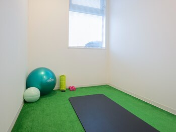 エムベース(M-BASE)/トレーニングスペース