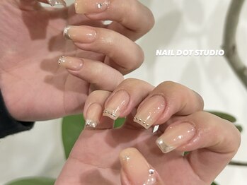 ネイルドットスタジオ 堺筋本町(NAIL DOT STUDIO)/ミラーフレンチ×ちゅるんカラー