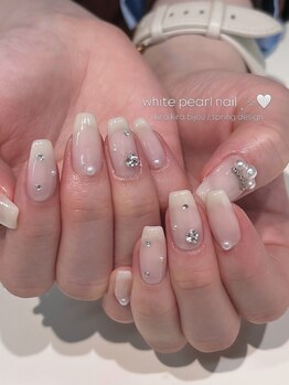 ホワイトネイル