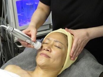 チェスタの写真/年齢肌でお悩みの方必見!お顔の印象を左右するたるみやほうれい線をケアし自信の持てるすっぴん肌を実現◎