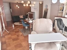 エルネイル 渋谷店(Ellenail)の雰囲気（柔らかな照明に包まれた、上品でリラックスできるサロン）