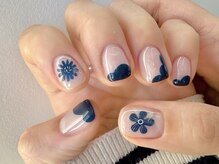 ソラ(sora)/ハンド持ち込み花ネイル☆アート