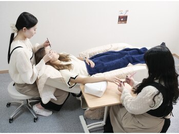 ネイルサロン ストーク(Nail Salon Stork)/eye/nail同時施術風景