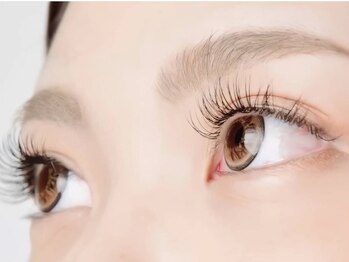 ハニーアンドミエル 京都駅前店(Honey&Miel)の写真/【大人気フラットラッシュ】軽さ×持続力◎存在感あるボリューム目元へ！自まつ毛を最大限に濃く長く魅せる