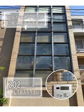 ル クレ(LE CREU)/道案内