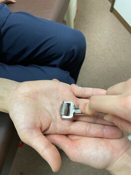 藤が丘名倉堂鍼灸接骨院/ばねローラー