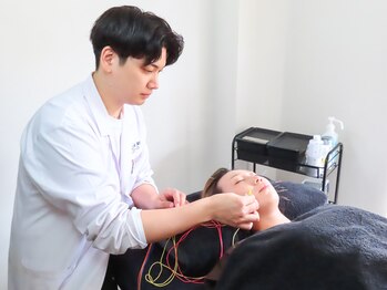 リュクス 恵比寿 代官山(LUXE)/施術風景【美容鍼/代官山/東京】