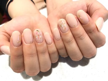 アース コアフュールボーテ 新潟中野山店 (EARTH Coiffure beaute')/ホワイト×シェル　￥7000