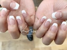 クレー(Klee)/白フレンチネイル