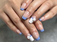 ネイルサロン 虹色/