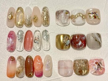 ノラネイル ウメダ(NORA nail UMEDA)の写真/【梅田から3分☆】技術力の高いスタッフ在籍♪ご要望にそった納得の指先に◎バリエーションも豊富で大人気!