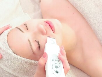 スキンセラピーサロン ル クレール(Le Clair)の写真/【毛穴の黒ずみ/開きをキュッと引き締め毛穴レスな艶肌へ】結果にこだわったフェイシャルメニューを取扱い