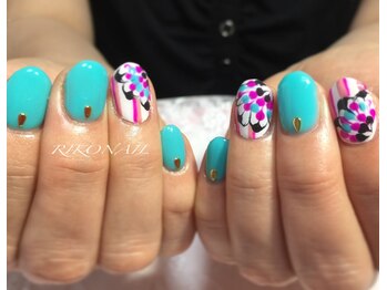 リコ ネイル(RIKO NAIL)/個性派ポイントカラー