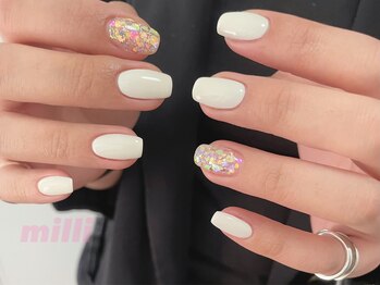 ミリネイルズ(milli nails)/オフホワイト×シアーグリッター