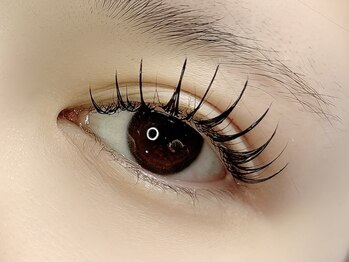 クウ(coo)の写真/【理想の仕上がりへ☆】一人一人の自まつ毛の状態を見極め、貴女に合うデザインを提案◎モチの良さも抜群♪
