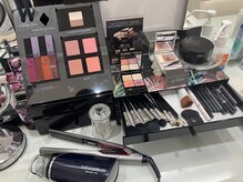 アイロン・ドライヤー・メーク品を多数ご用意しております♪