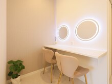 エムフルール(M fleur)の雰囲気（リラクメニューも充実　　メイクカウンターも完備）