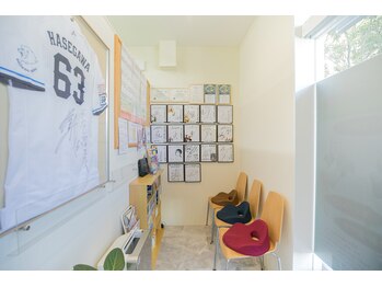 菜のはな整体院/待合室♪