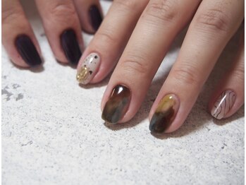 ネイルサロン モーイ(Nail Salon mooi)