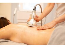 ルフルリール(Refleurir)/バイポーラRF+吸引ドレナージュ