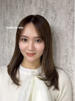 eyebrow salon LOUVRE の写真/骨格と個性を活かす、あなただけのオーダーメイド眉!完全個室の贅沢空間でリラックスしながら施術可能☆