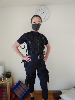 ヴィク(Vic)/EMSヒップアップ　サイズダウン