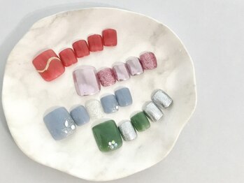 シンプルジェルネイル専門店 バランス 長町店(balance)の写真/夏はフットネイルが人気です★フットサンプルも多数揃えております♪
