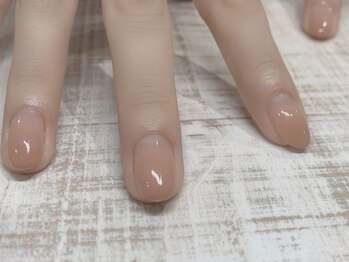 カラーズ(colors.)/肌なじみベージュ。