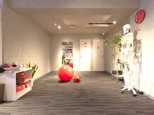 リボーンボディラボ/姿勢や歩行チェックができます