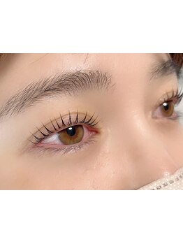 ナチュラル上品な目元にしたい