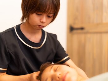 クマの冬眠 南川添店/施術風景