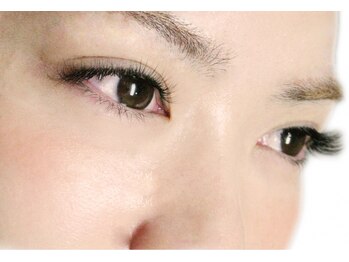 ミニョンアイラッシュデザインサロン 金剛店/エアリーボリュームエクステは…