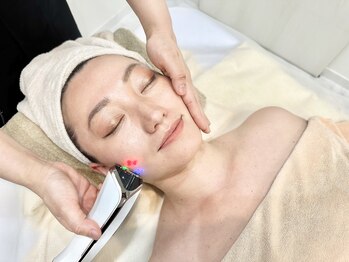 リラ 上大岡店(Lilas)/ハイパーナイフフェイシャル