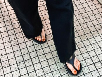 ブリコ(Brico)の写真/夏本番のフットネイルで気分UP！足元からオシャレを満喫♪お得なクーポンご用意◎