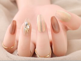 ポイントニュアンスネイル