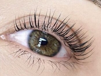 アヴァンサル(avanzar)の写真/圧倒的モチに感動◎駅チカで通いやすい&2回目以降もリーズナブルな価格設定で嬉しい♪《LEDエクステ¥5500》