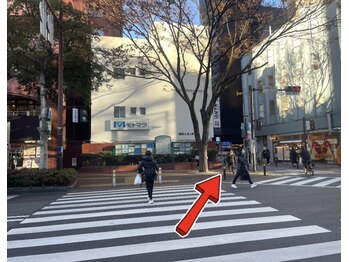 【二の腕|痩身専門店】Esthetic Salon MillS 天神店/中央区役所前の横断歩道